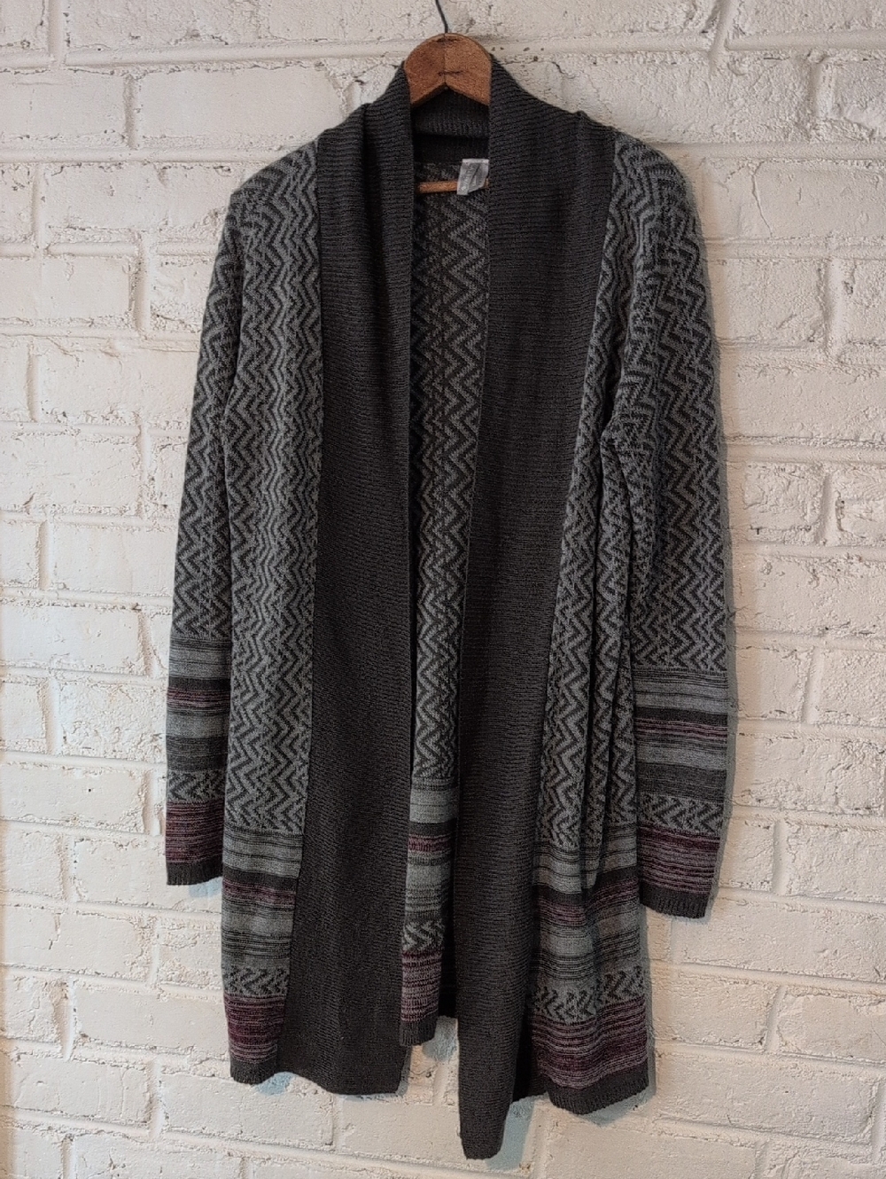 Vanity Women’s Gray Patterned Open Front Cardigan Sweater
